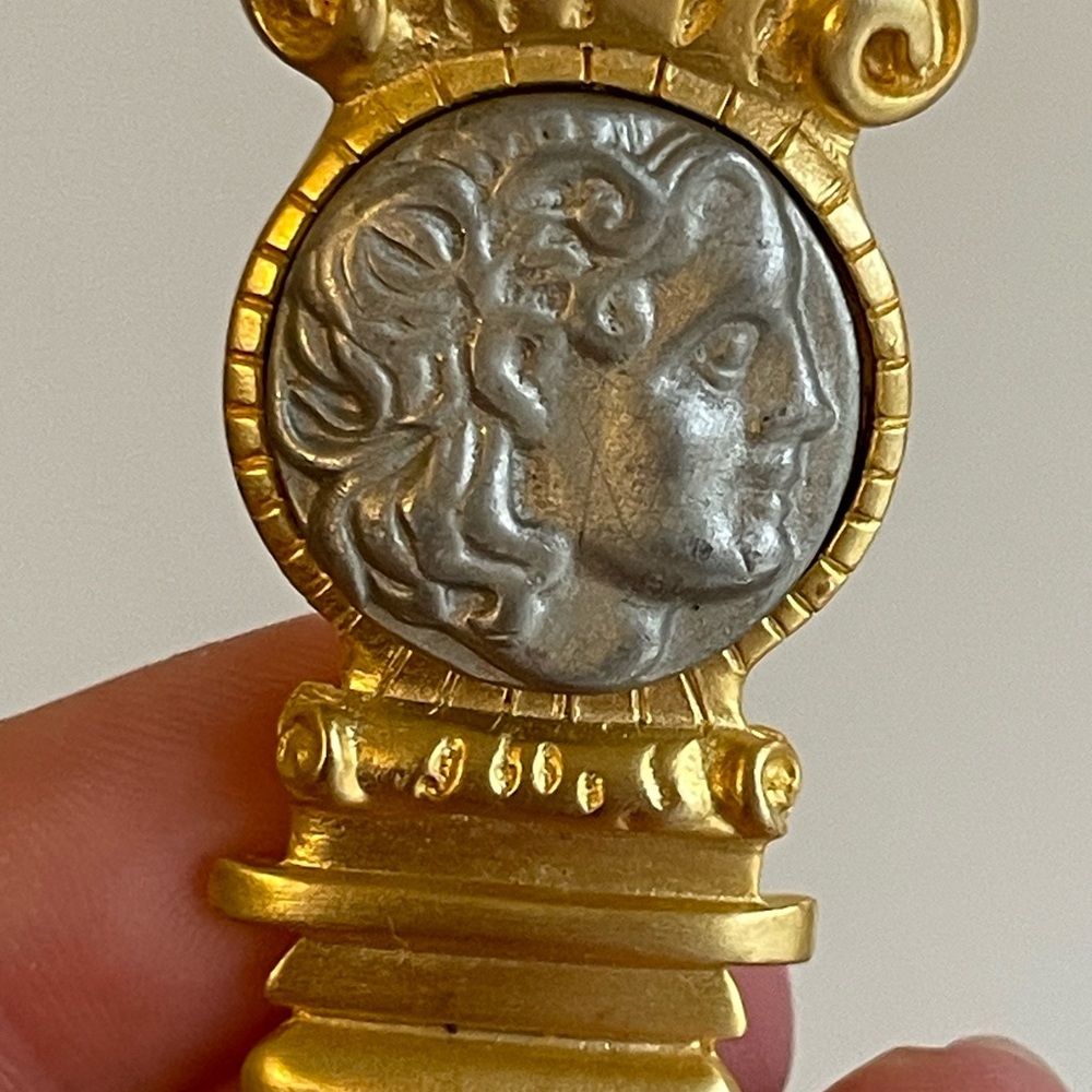 Vintage Alexander the Great architectural brooch pin gold coin - Picture 4 of 5